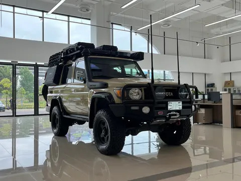 トヨタ・ランドクルーザー LC76 新型改装 - オフロード界の伝説